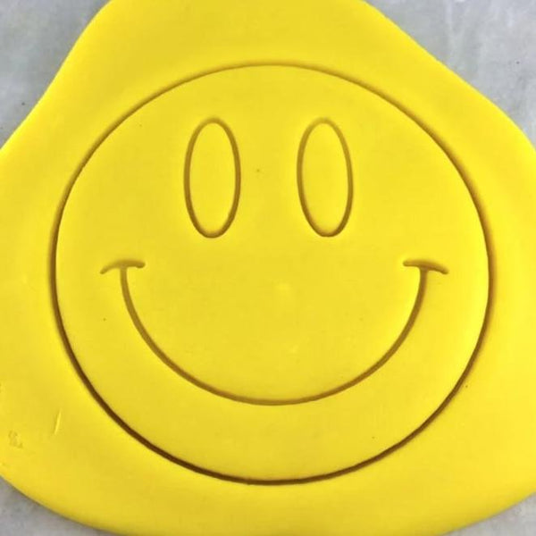 Smiley Face Emoji Cookie Cutter Detailed