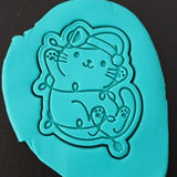 Cat Stuck in Christmas Lights Cookie Cutter | Stamp | Stencil Xmas / Winter / NYE Cookie Cutter Lady 