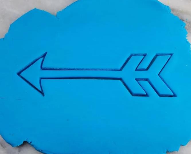 Arrow #2 Cookie Cutter Outline - Letters/ Numbers/ Shapes