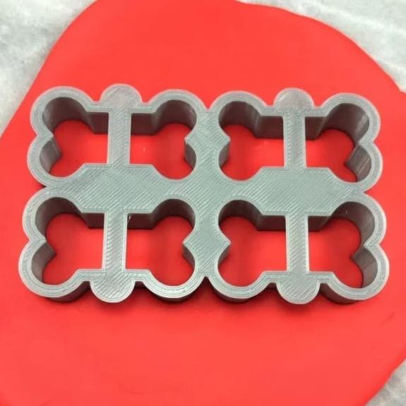 Doggy Biscuit Quadruple Cutter - Dogs & Cats