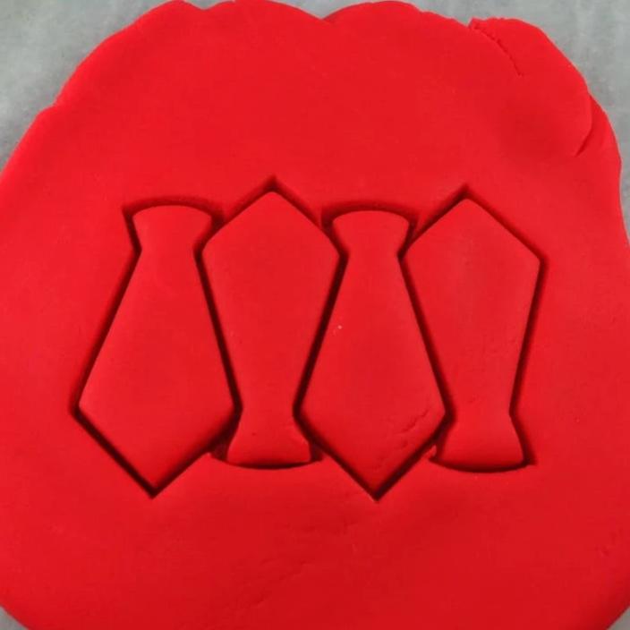 Quadruple Tie Cookie Cutter (NO WASTE) - Mom / Dad / Bday / Party